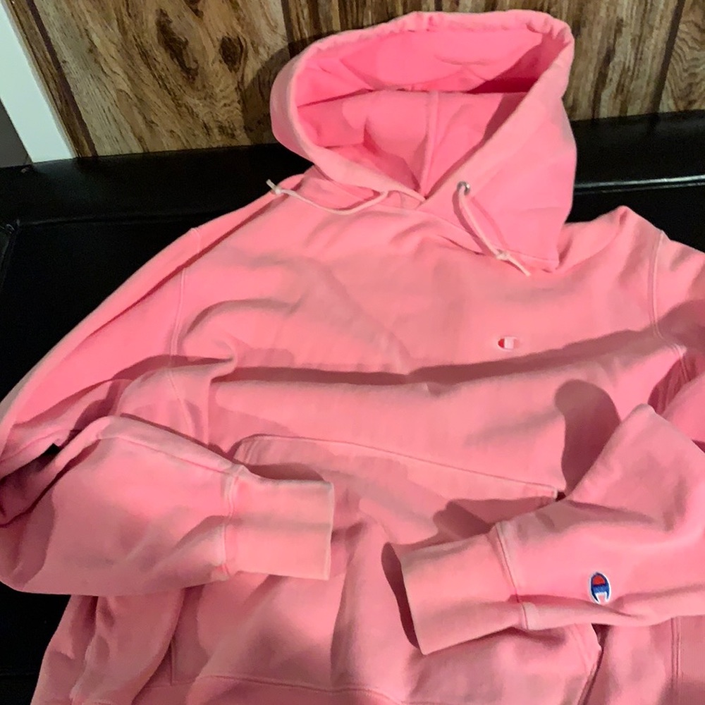 Unique pink champion hoodie super comfortable